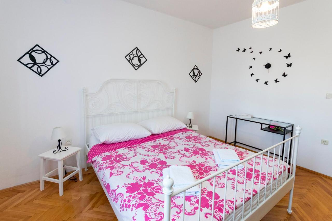 Apartments Zmika Primošten Buitenkant foto